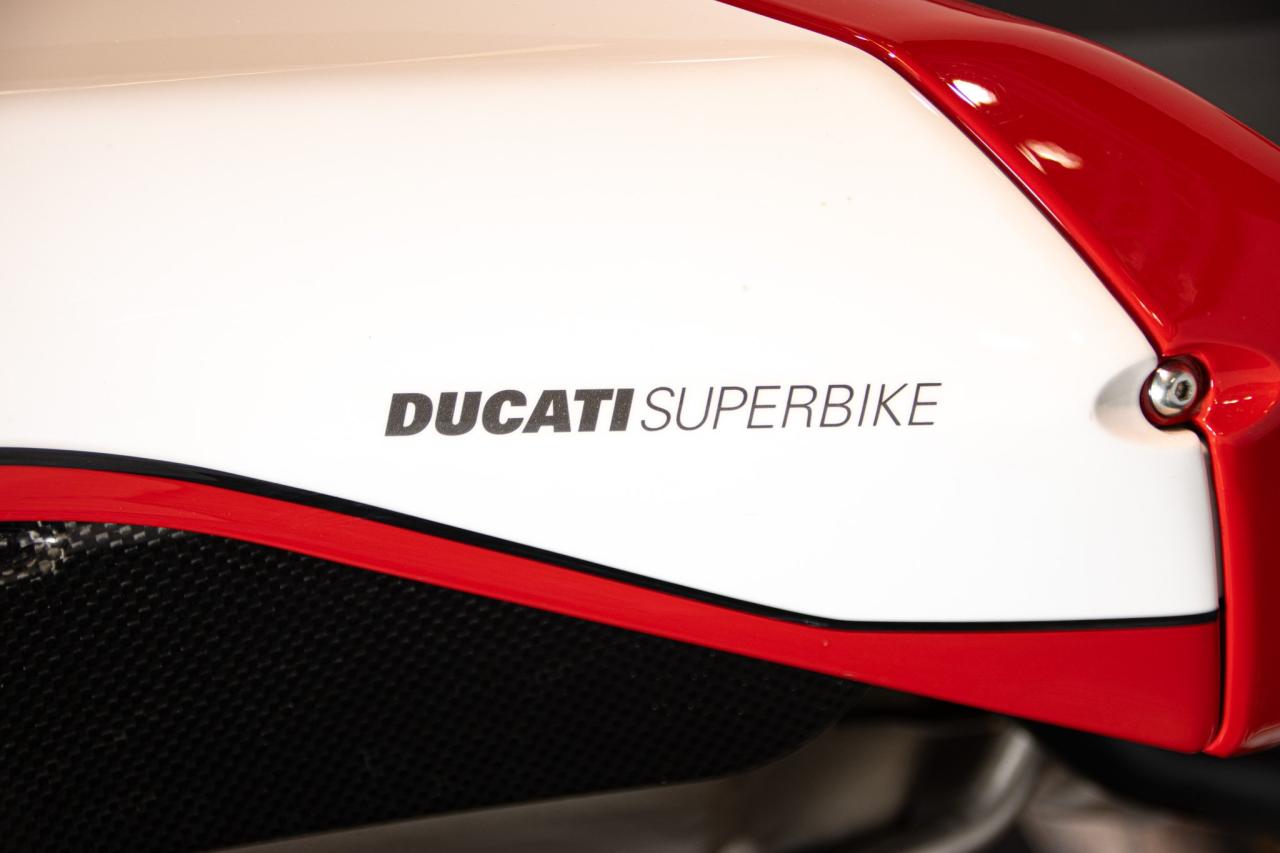 2004 Ducati 749 R