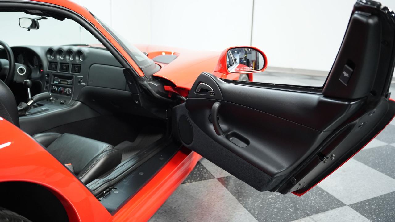2001 Dodge Viper GTS