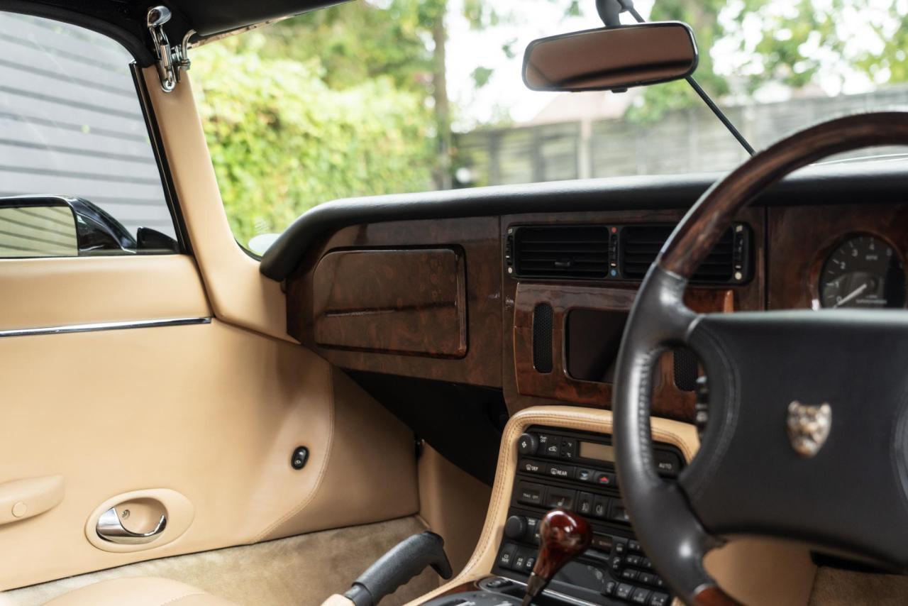 2003 Jaguar E-TYPE V8 S