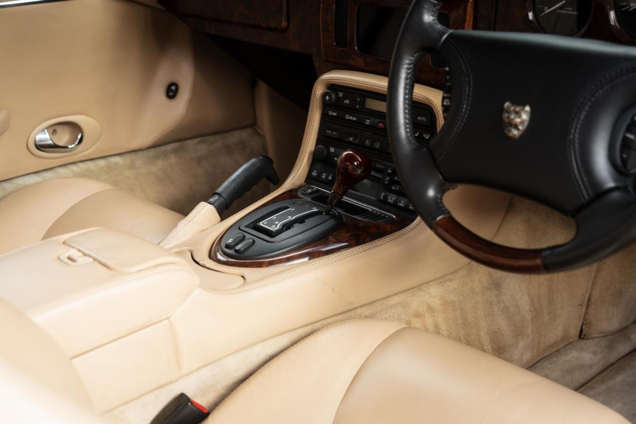 2003 Jaguar E-TYPE V8 S