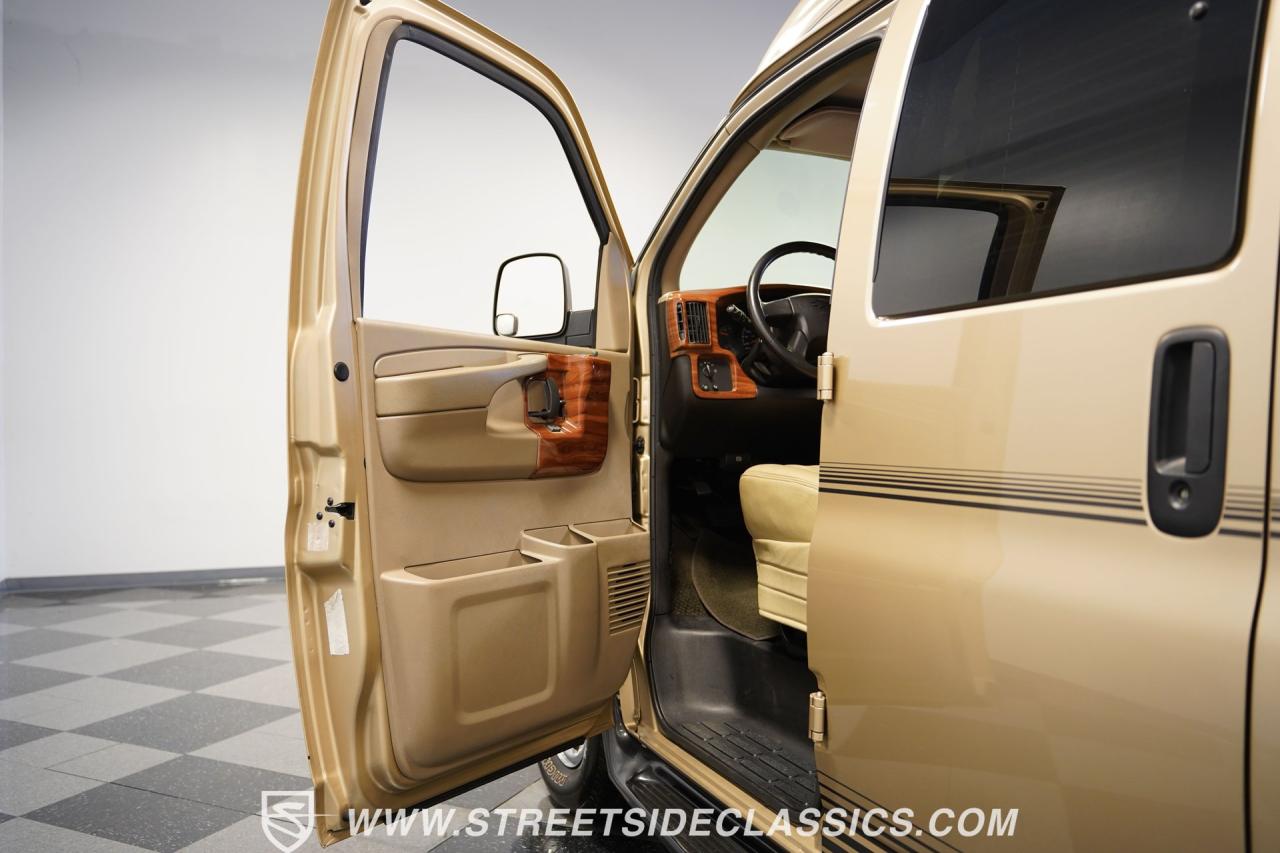 2006 Chevrolet 7 Passenger  Sherrod Conversion Van