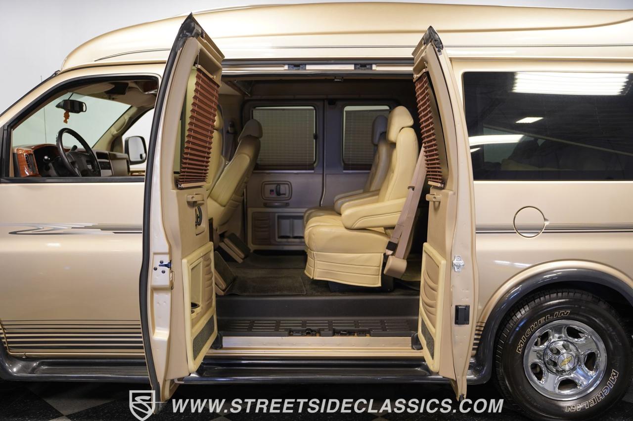 2006 Chevrolet 7 Passenger  Sherrod Conversion Van