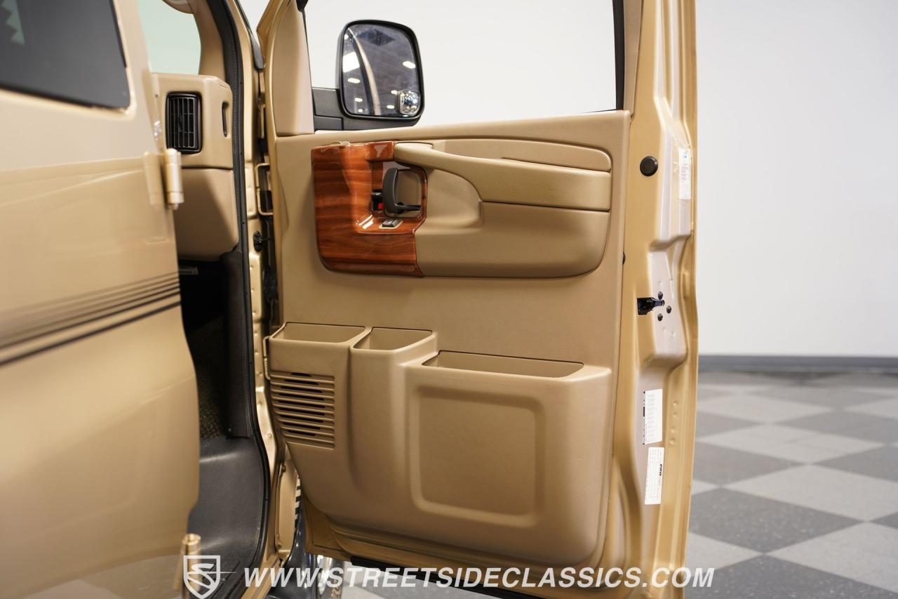 2006 Chevrolet 7 Passenger  Sherrod Conversion Van