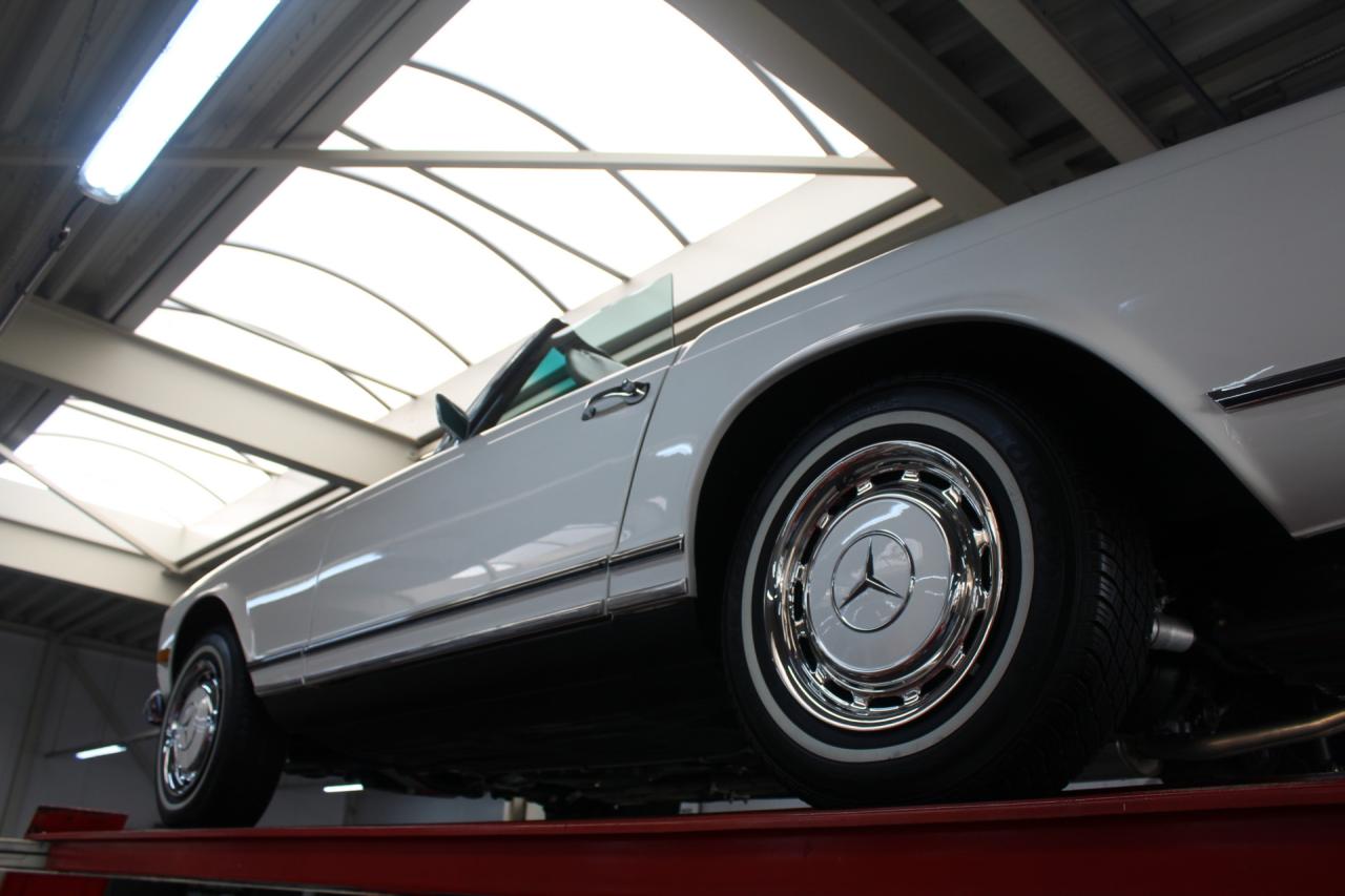 1970 Mercedes - Benz SL 280 Pagode