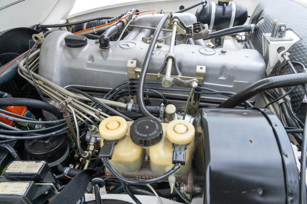 1970 Mercedes - Benz SL 280 Pagode