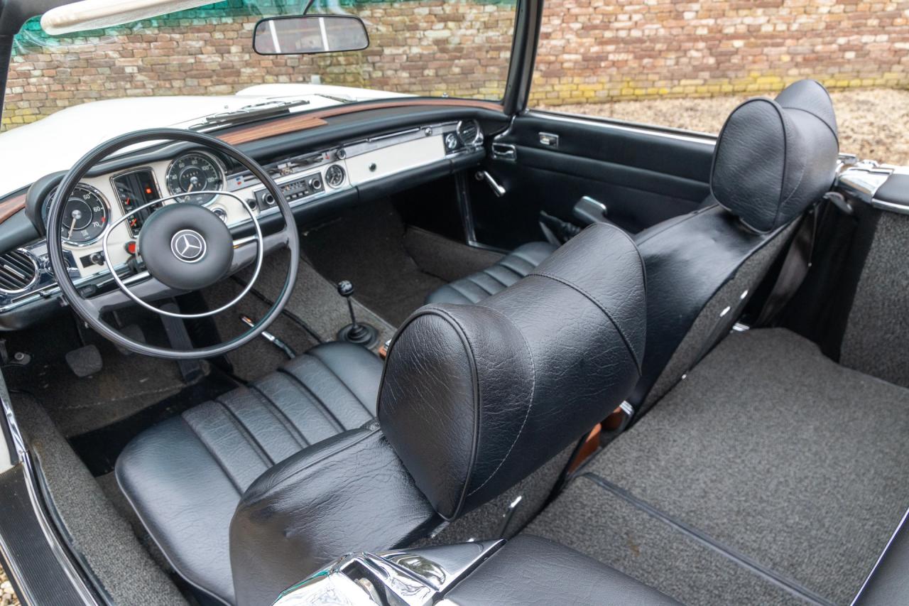1970 Mercedes - Benz SL 280 Pagode