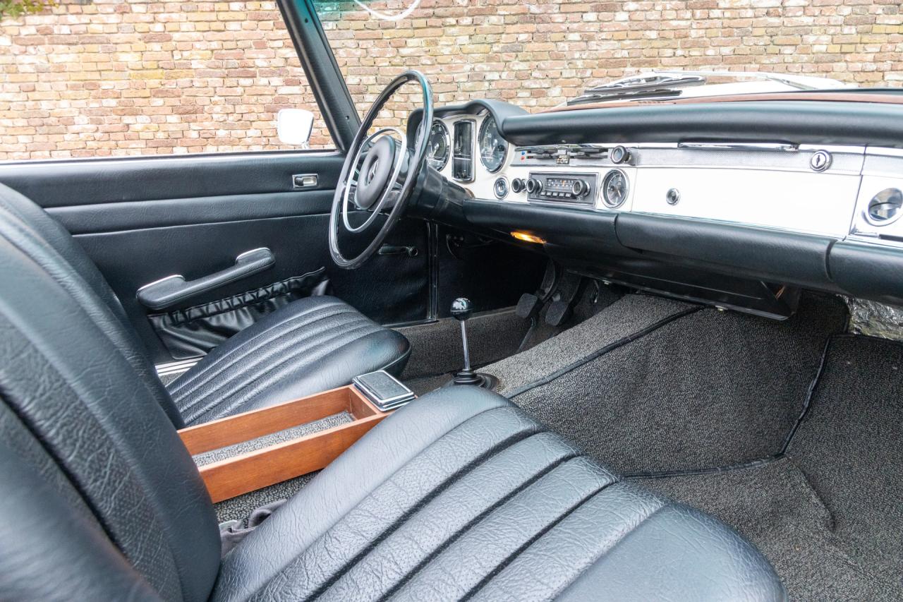 1970 Mercedes - Benz SL 280 Pagode