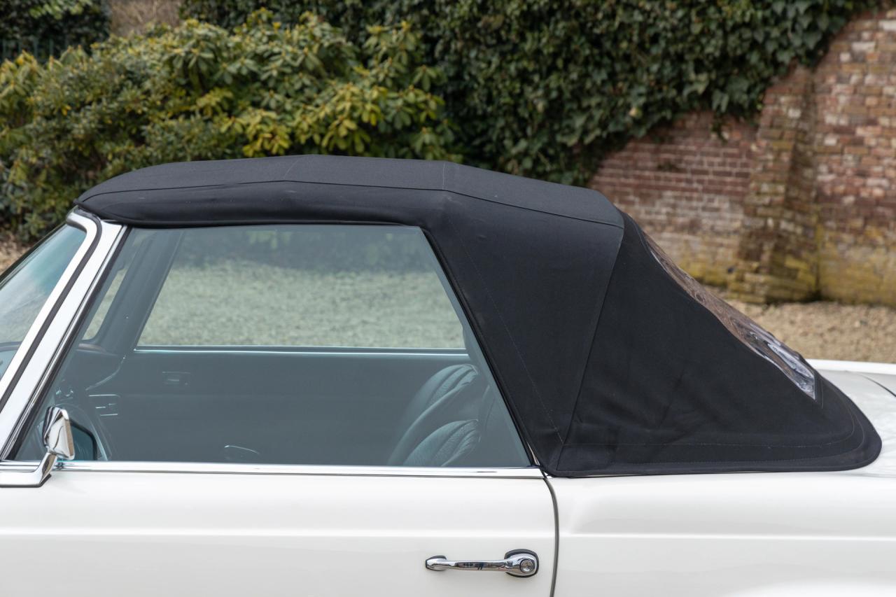 1970 Mercedes - Benz SL 280 Pagode