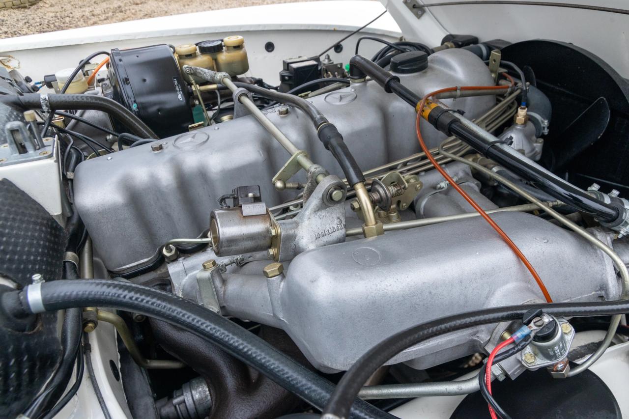 1970 Mercedes - Benz SL 280 Pagode