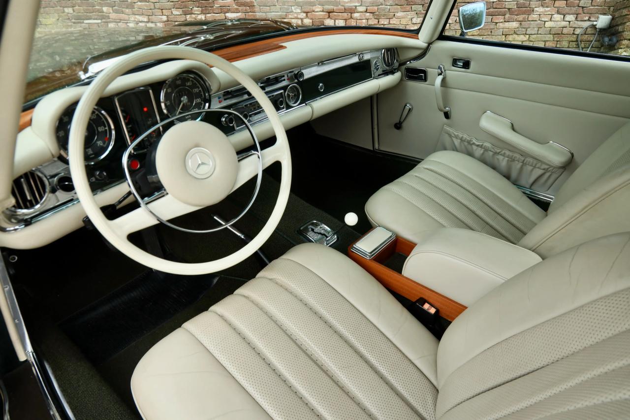 1970 Mercedes - Benz Mercedes Benz 280 SL Pagode &ldquo;MB Datenkarte correct&rdquo;