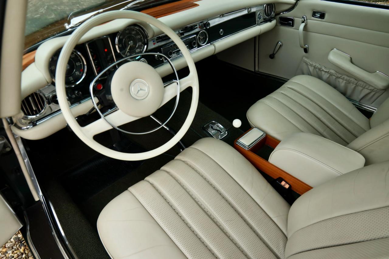 1970 Mercedes - Benz Mercedes Benz 280 SL Pagode &ldquo;MB Datenkarte correct&rdquo;