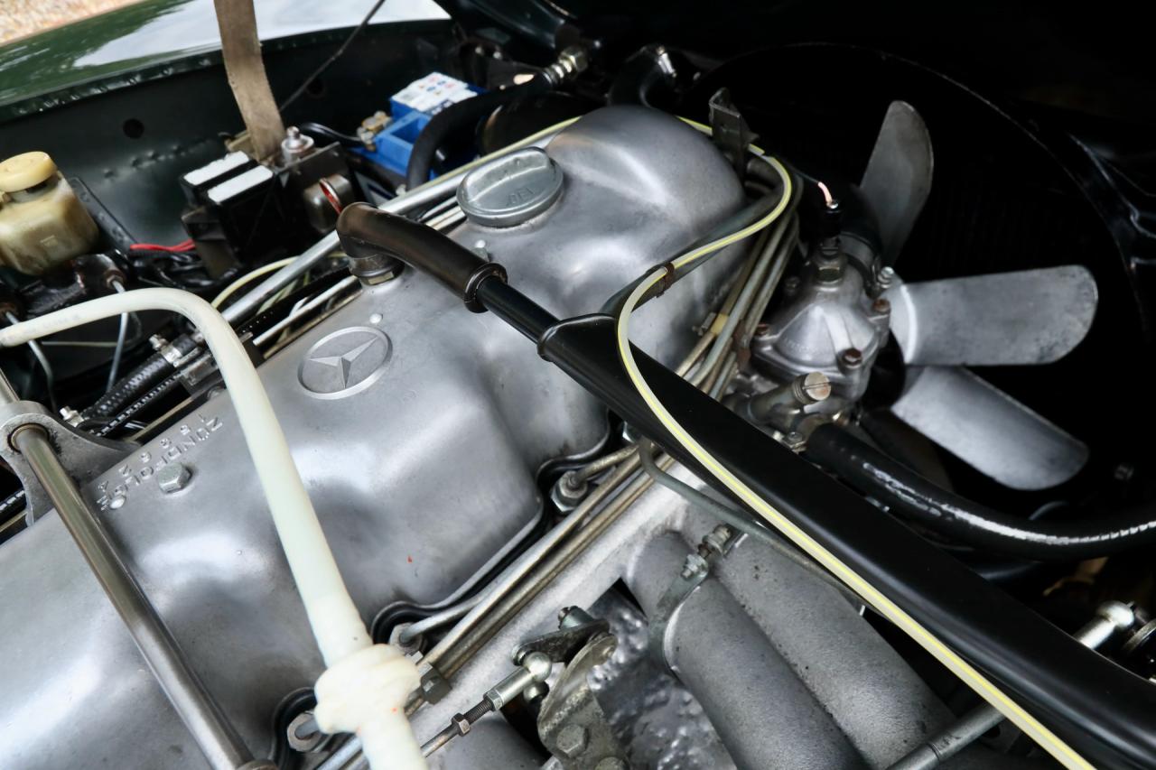 1970 Mercedes - Benz Mercedes Benz 280 SL Pagode &ldquo;MB Datenkarte correct&rdquo;