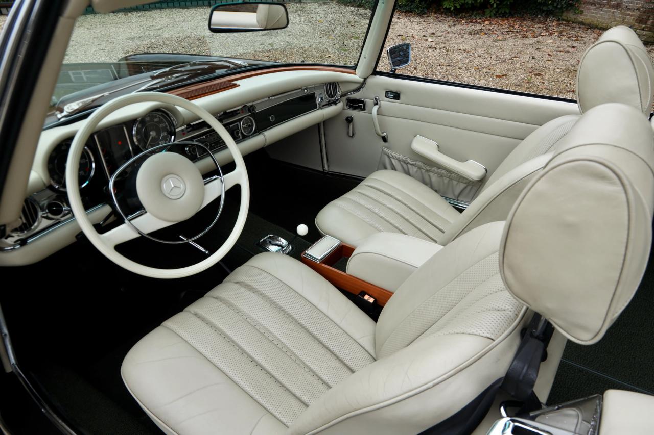 1970 Mercedes - Benz Mercedes Benz 280 SL Pagode &ldquo;MB Datenkarte correct&rdquo;