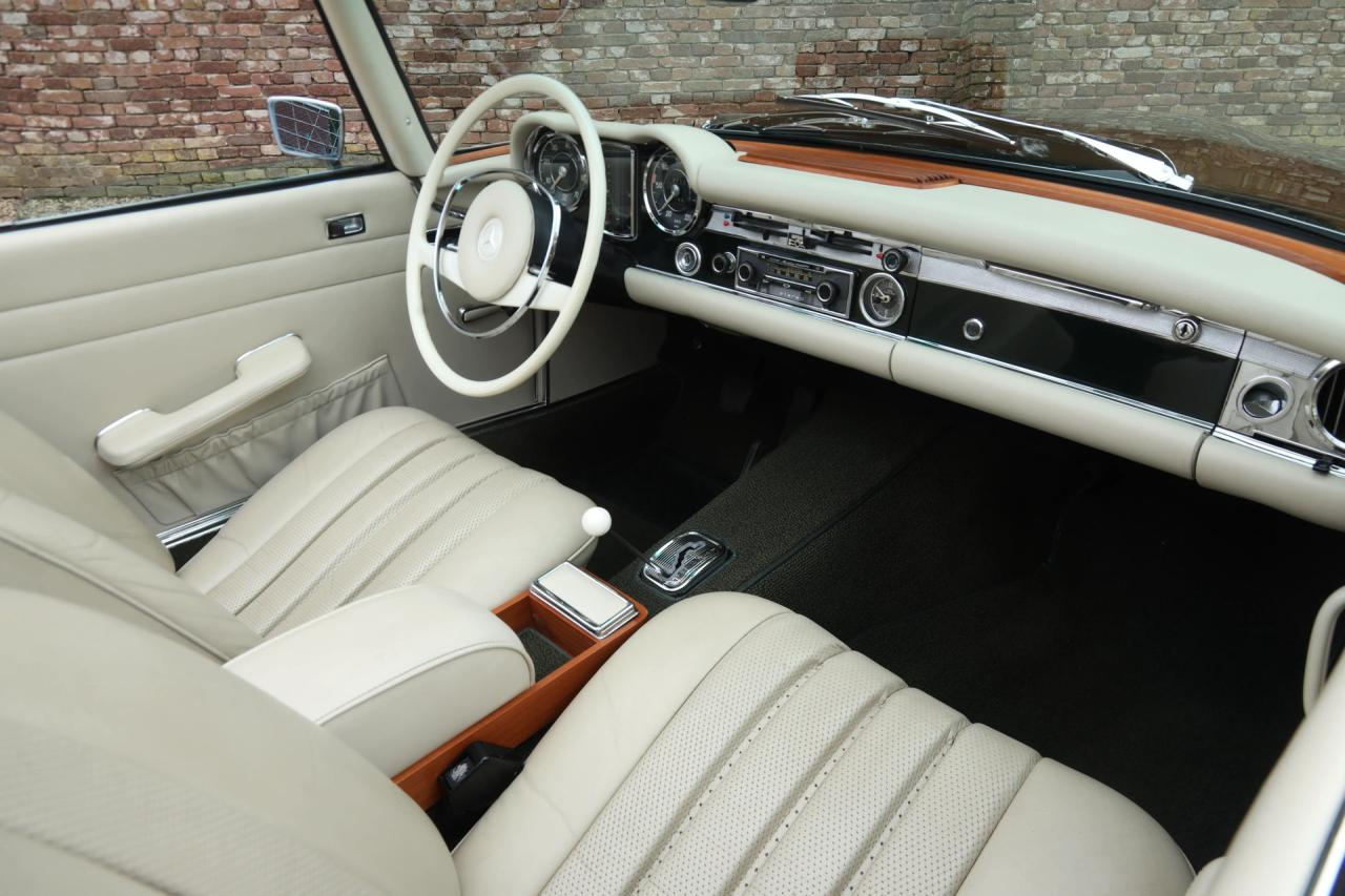 1970 Mercedes - Benz Mercedes Benz 280 SL Pagode &ldquo;MB Datenkarte correct&rdquo;