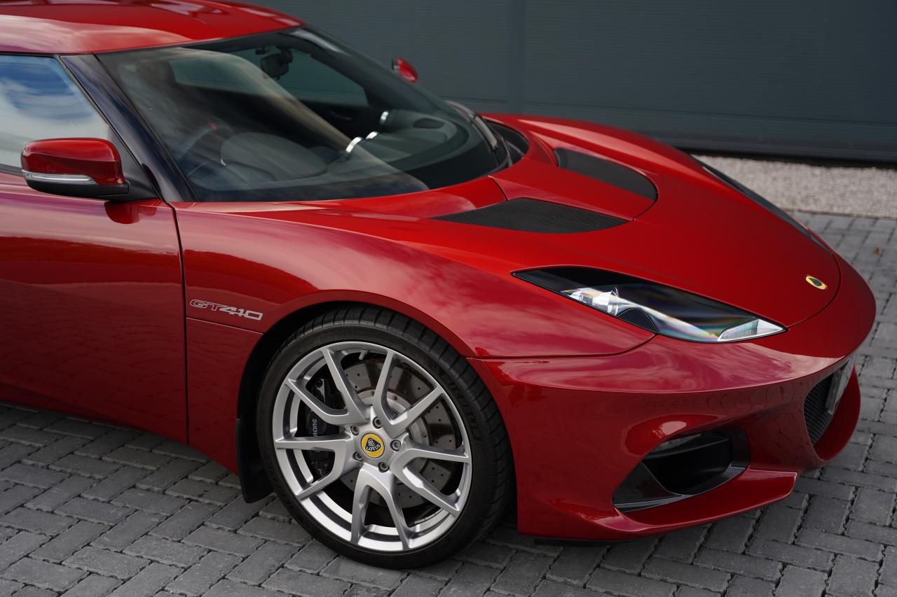2022 Lotus Evora 
