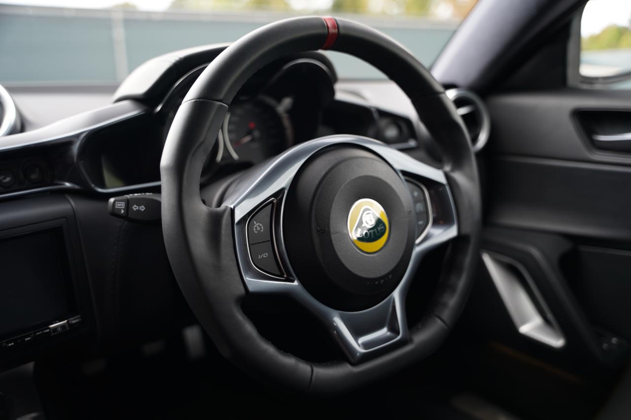 2022 Lotus Evora 