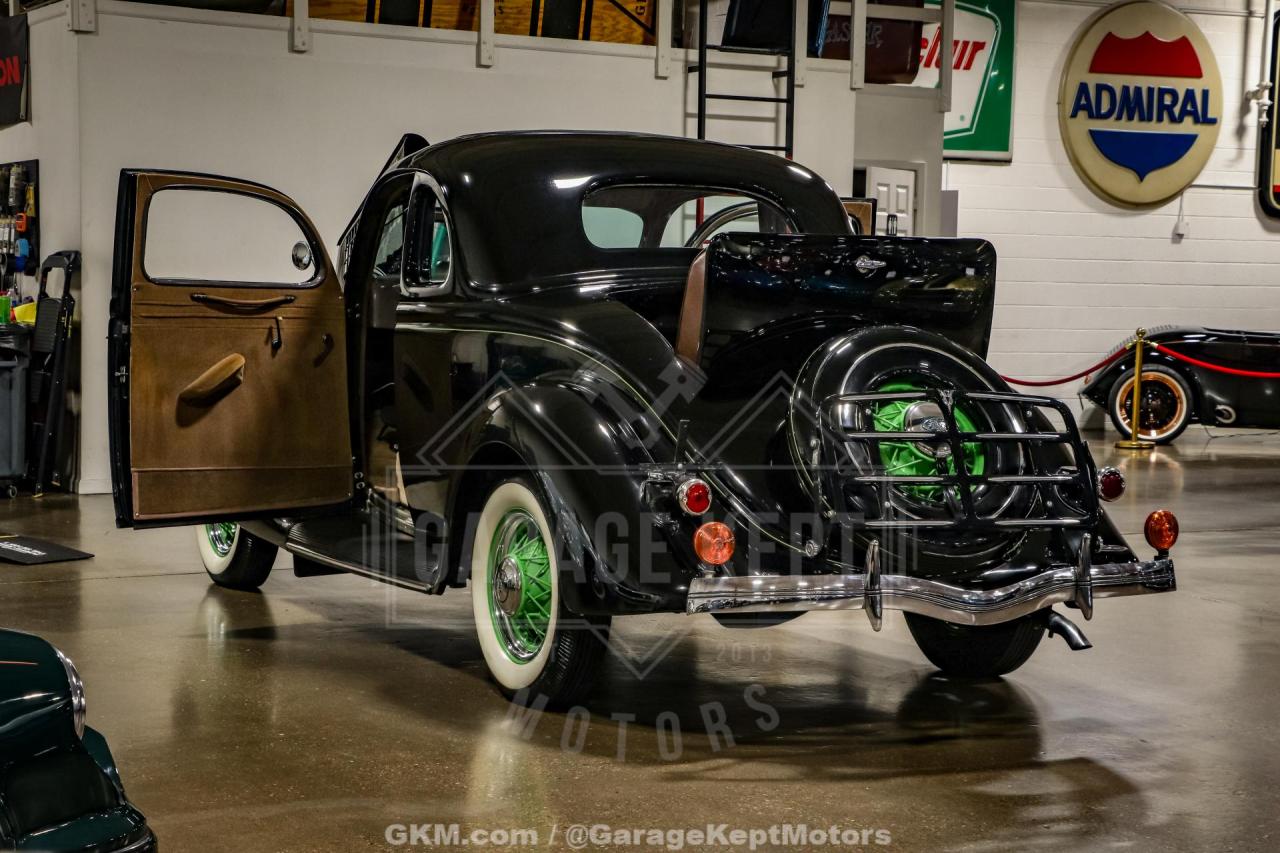 1935 Ford Coupe