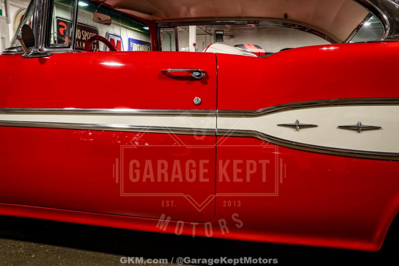 1957 Pontiac Chieftain