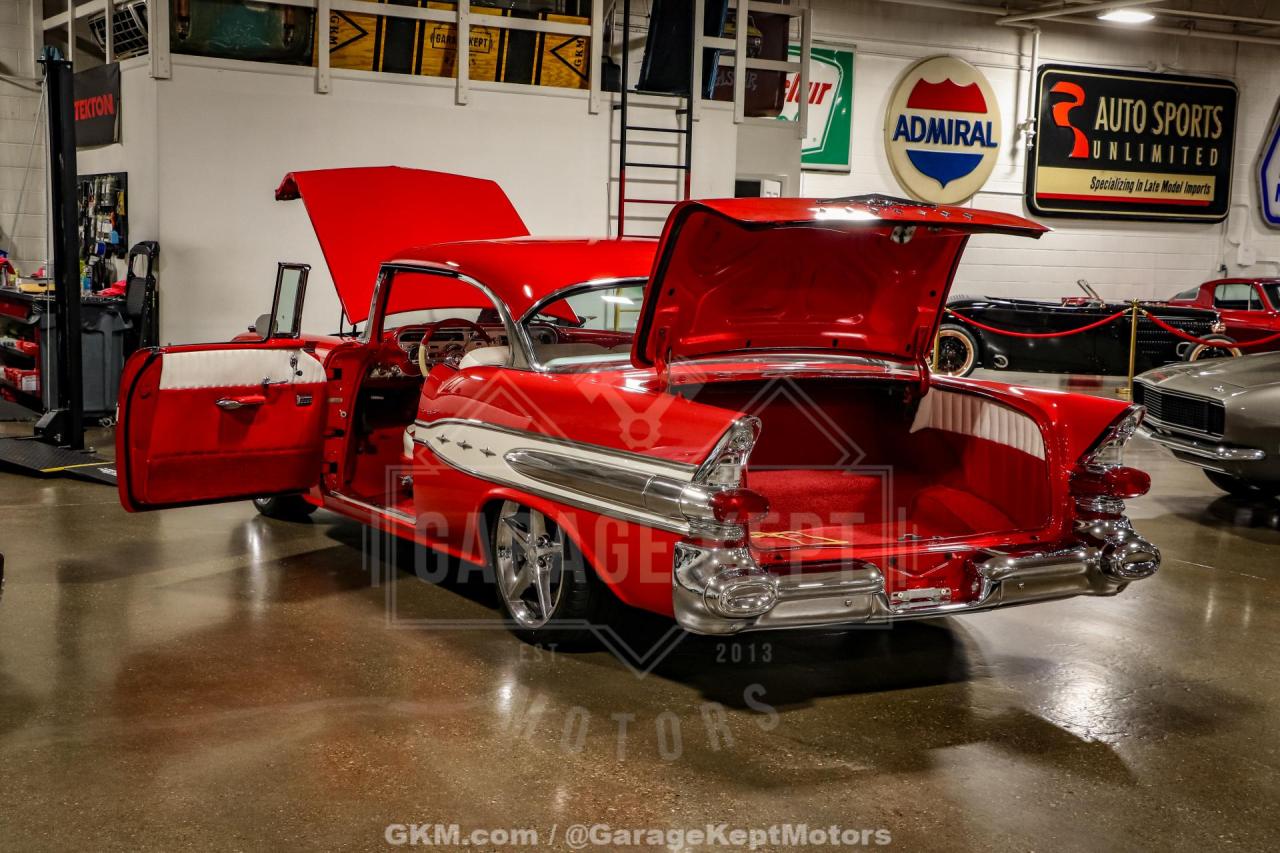 1957 Pontiac Chieftain