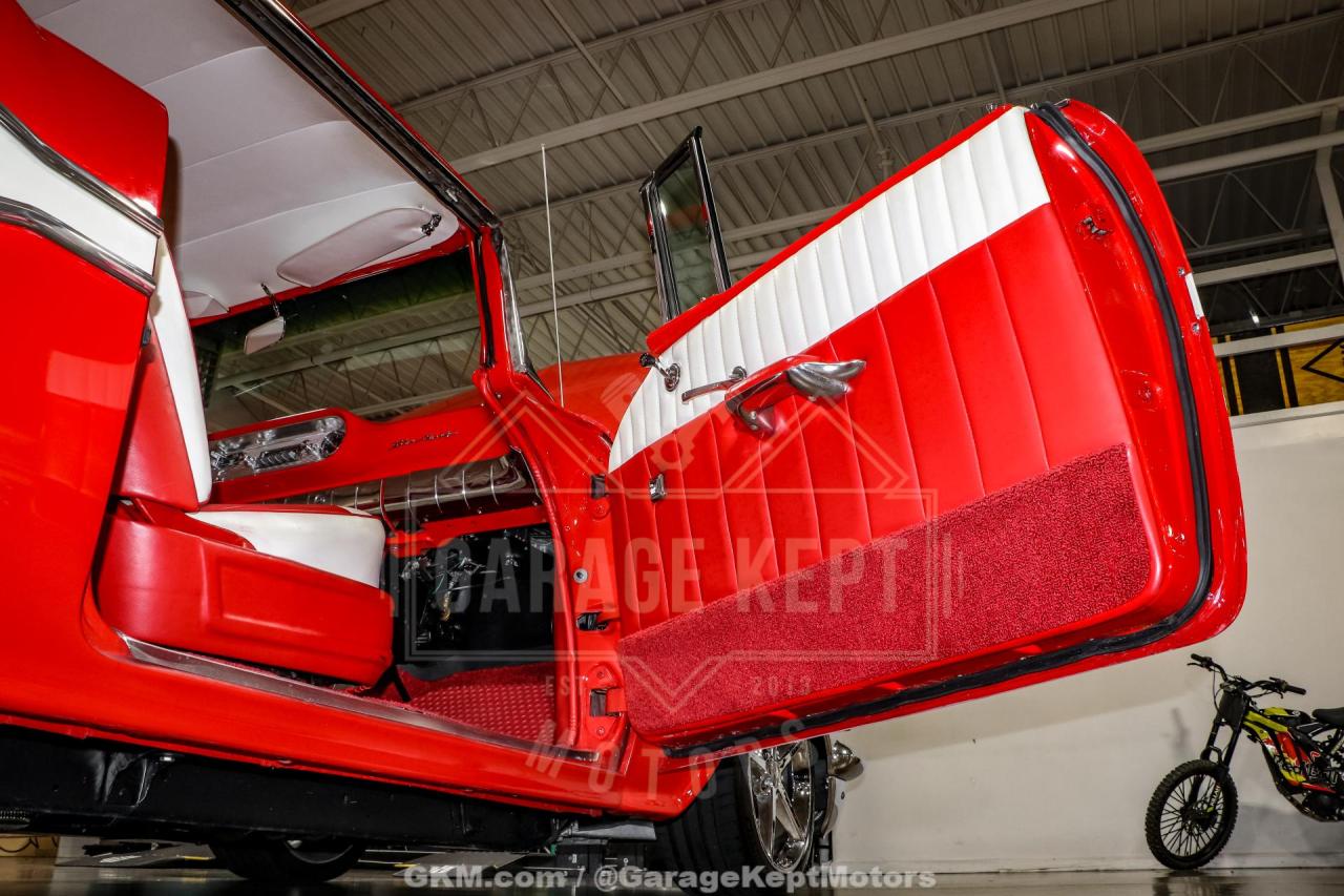 1957 Pontiac Chieftain