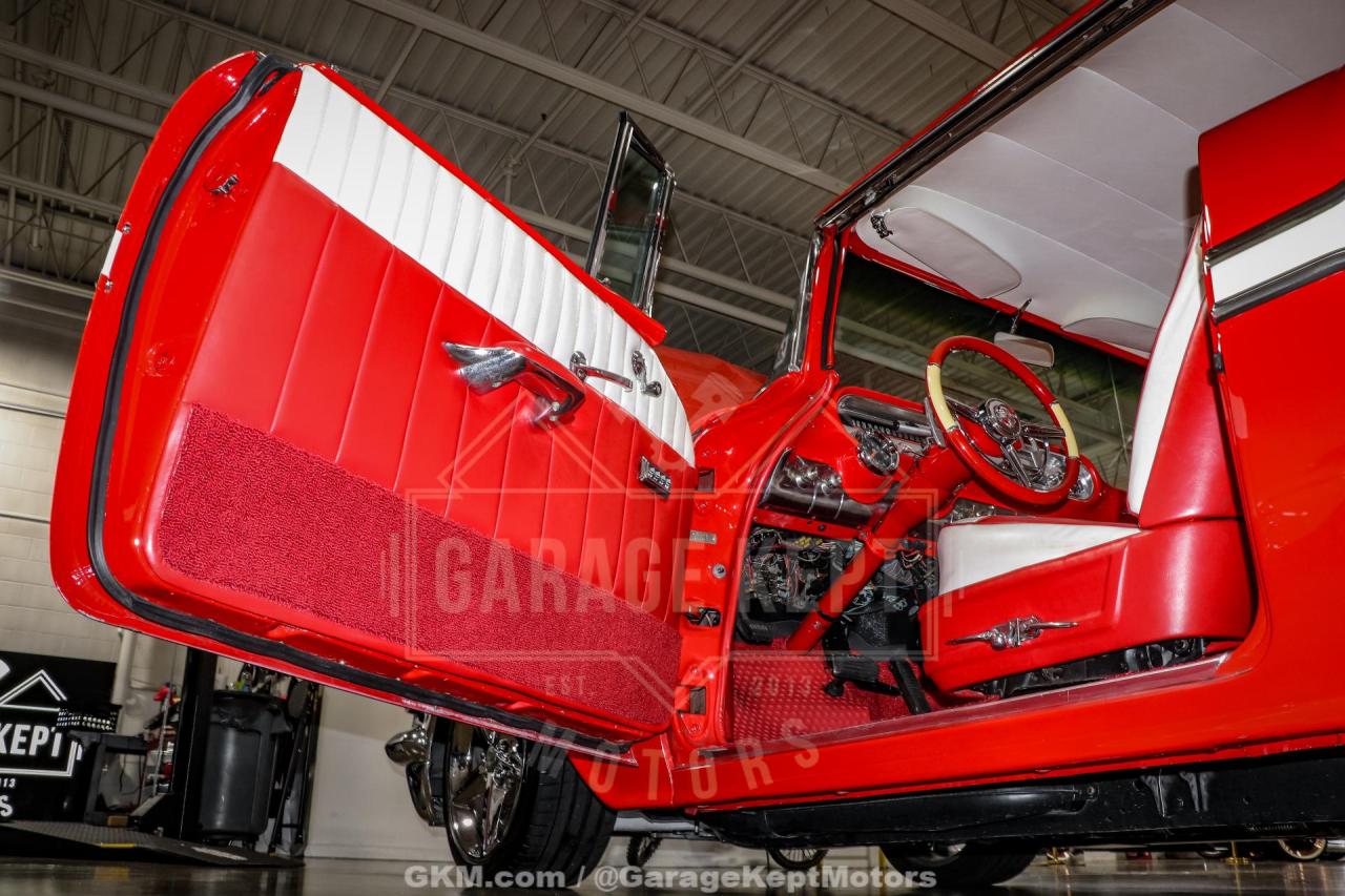 1957 Pontiac Chieftain