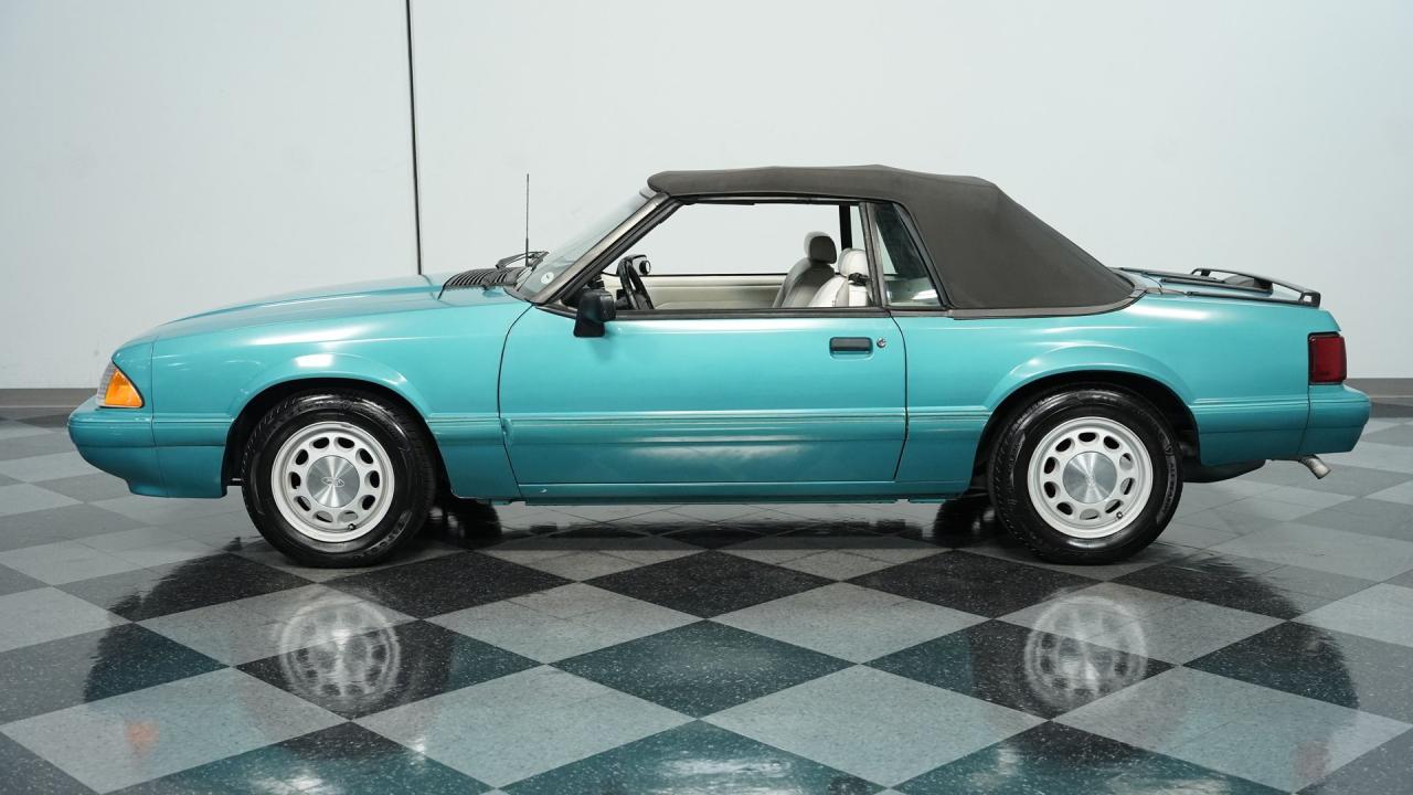 1992 Ford Mustang LX Convertible