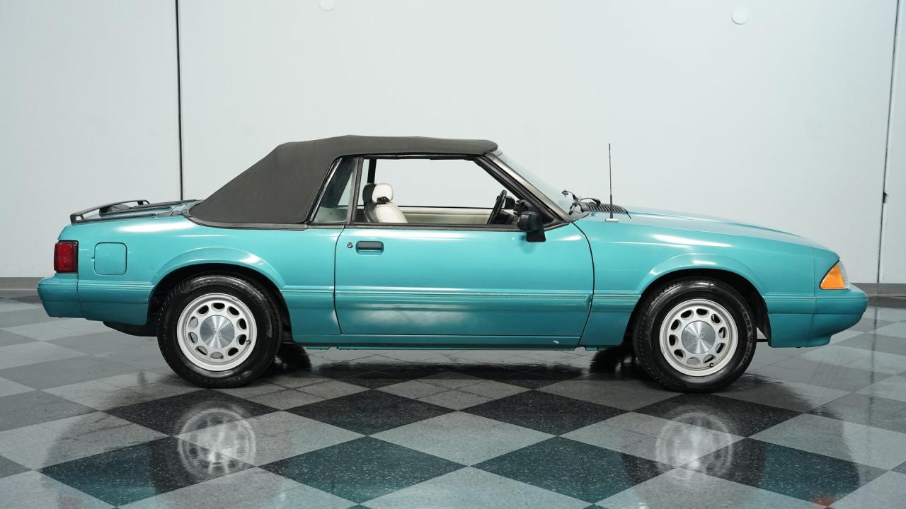 1992 Ford Mustang LX Convertible