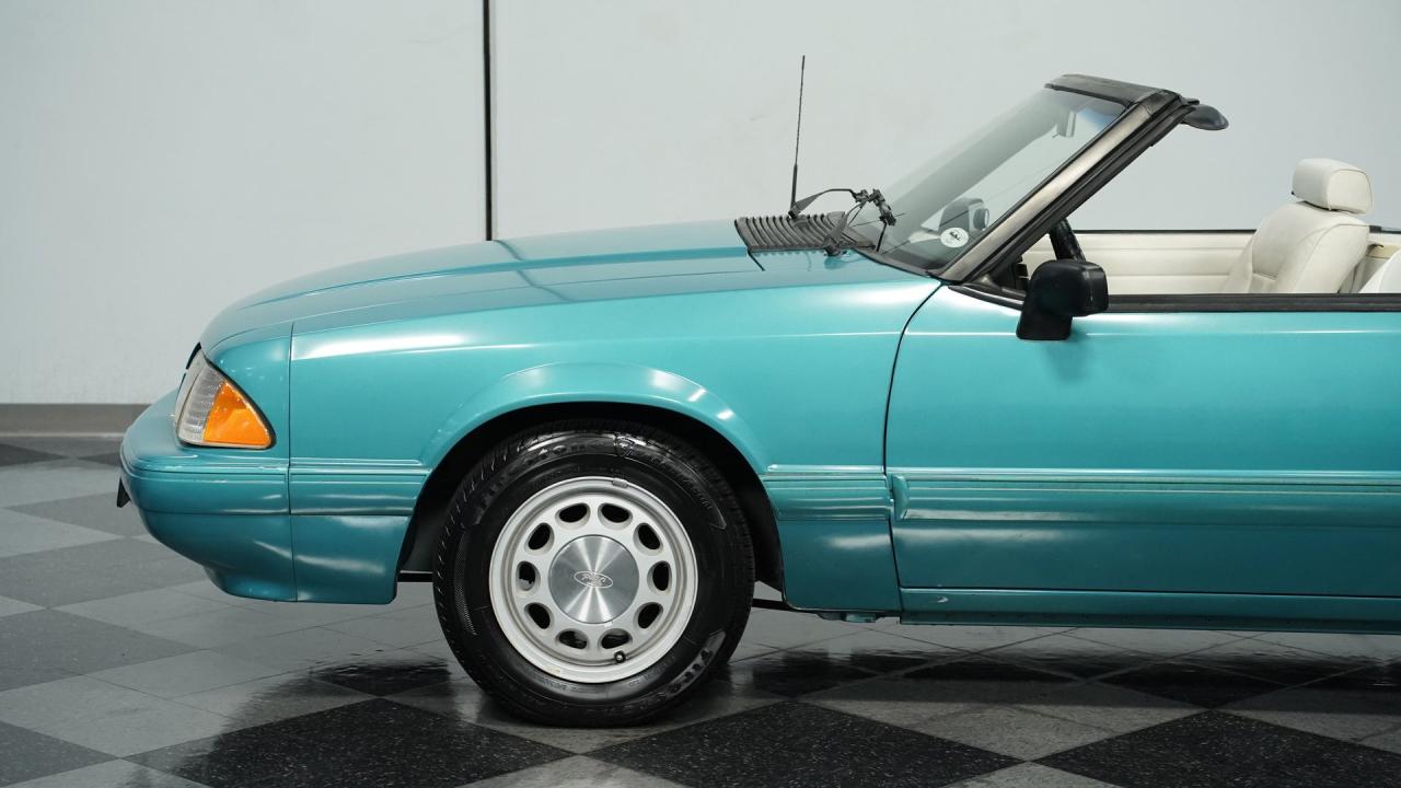 1992 Ford Mustang LX Convertible