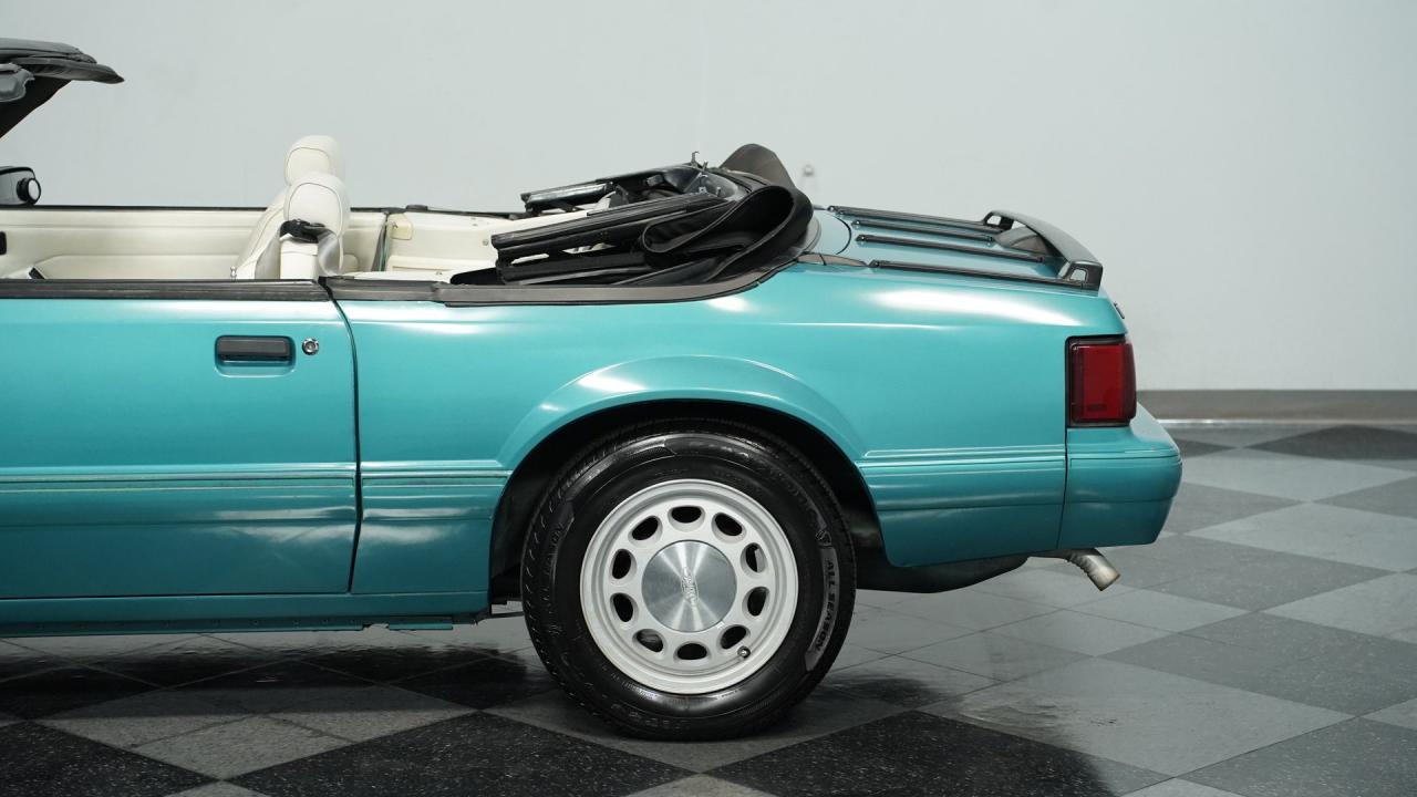 1992 Ford Mustang LX Convertible