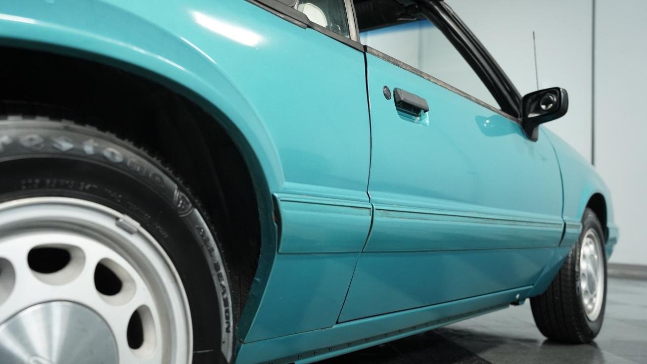 1992 Ford Mustang LX Convertible