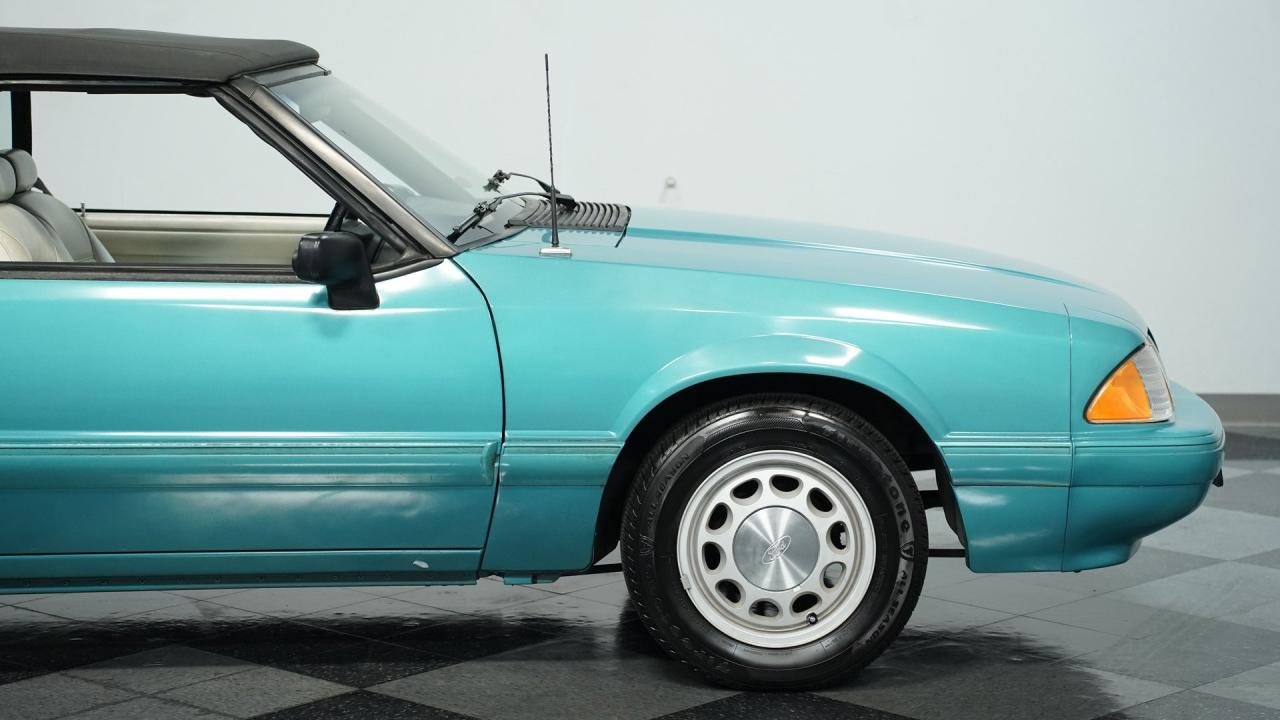 1992 Ford Mustang LX Convertible