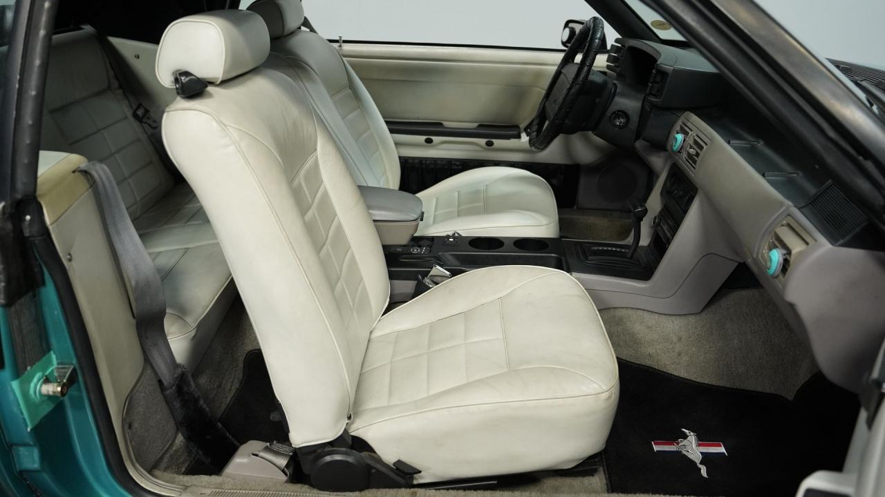 1992 Ford Mustang LX Convertible