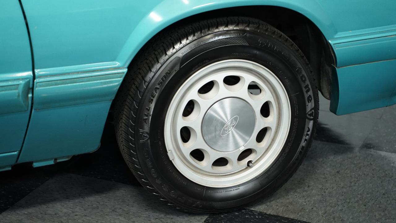 1992 Ford Mustang LX Convertible