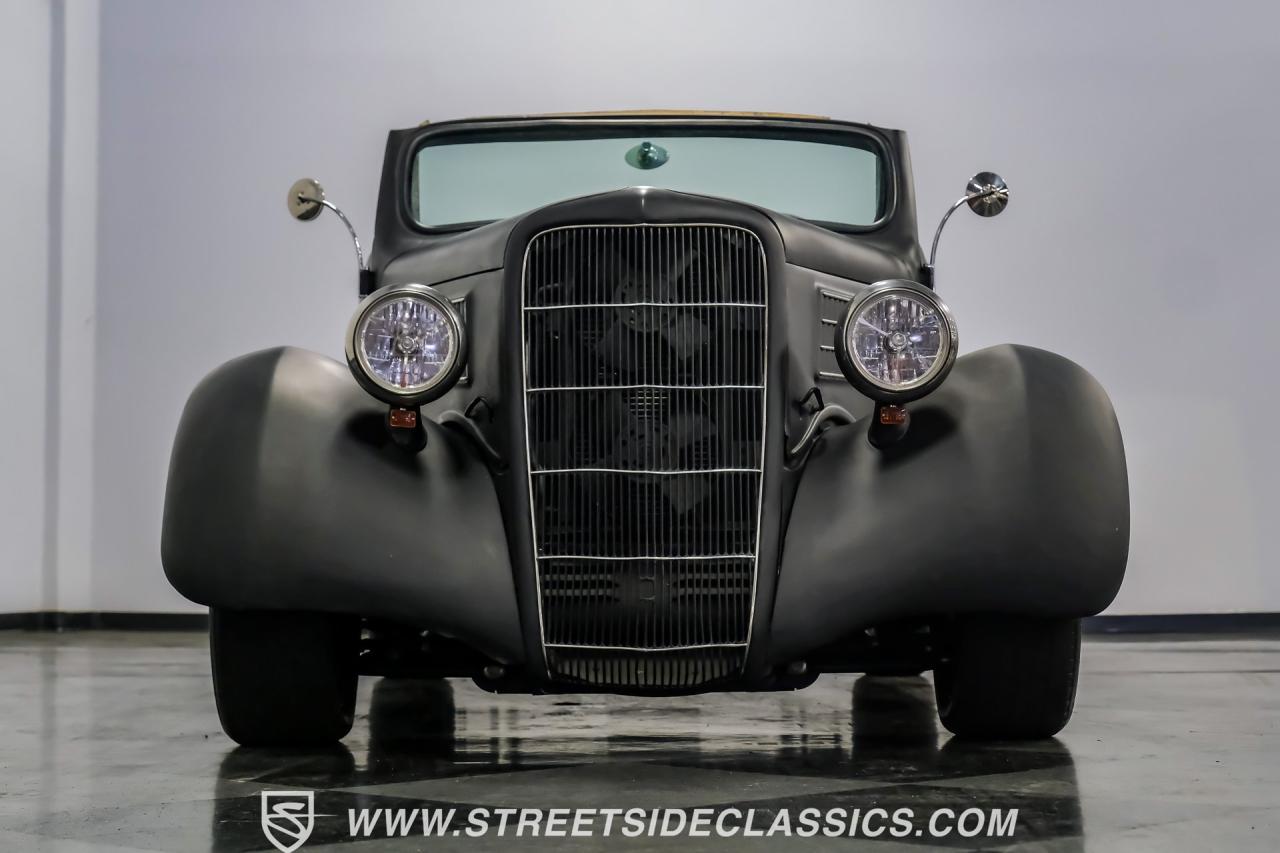 1935 Ford Cabriolet Restomod