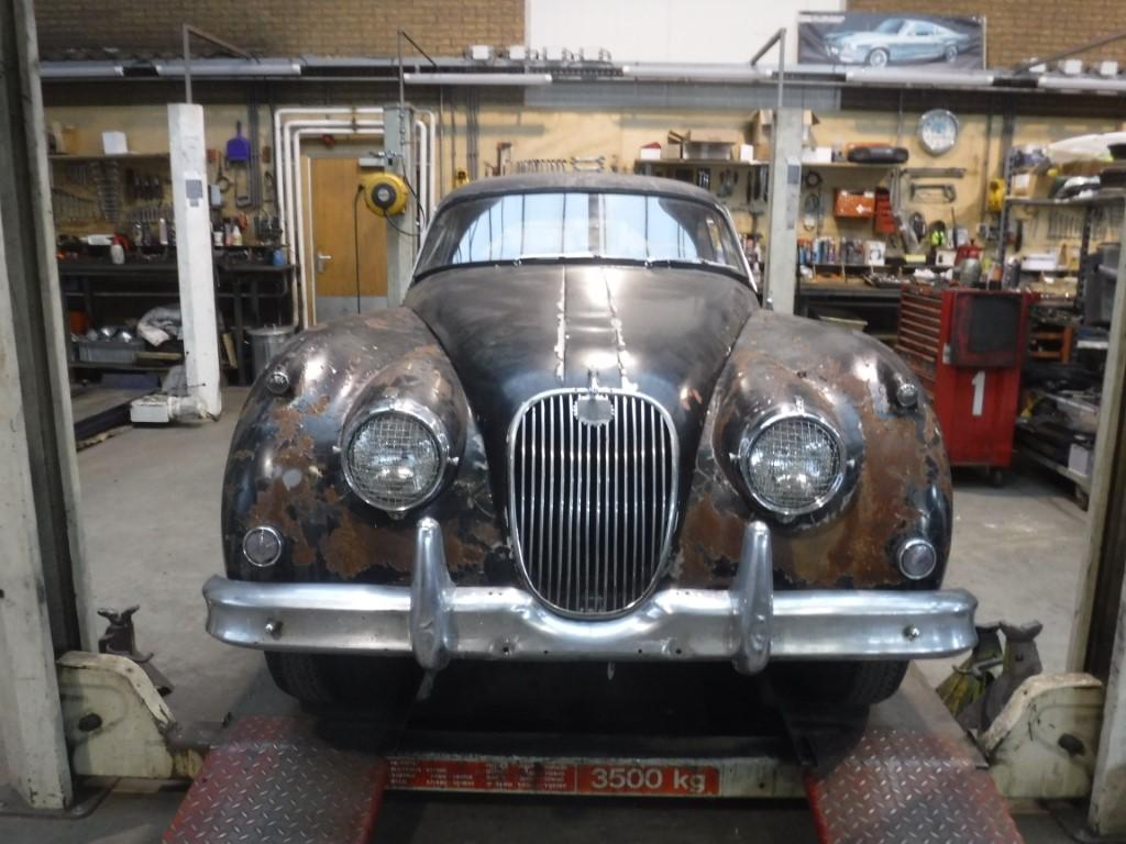 1959 Jaguar XK 150 Coup&eacute; black to restore