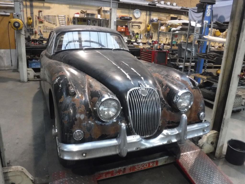 1959 Jaguar XK 150 Coup&eacute; black to restore