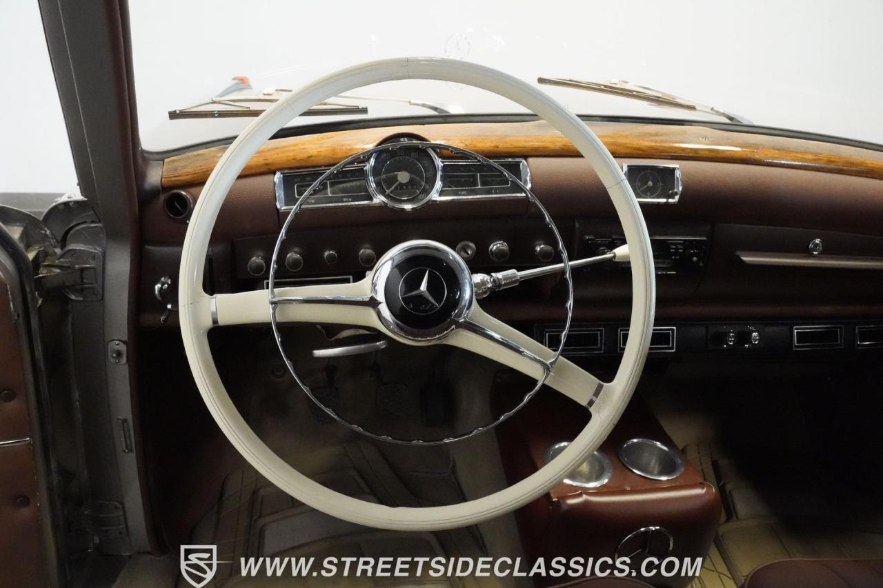 1958 Mercedes - Benz 219