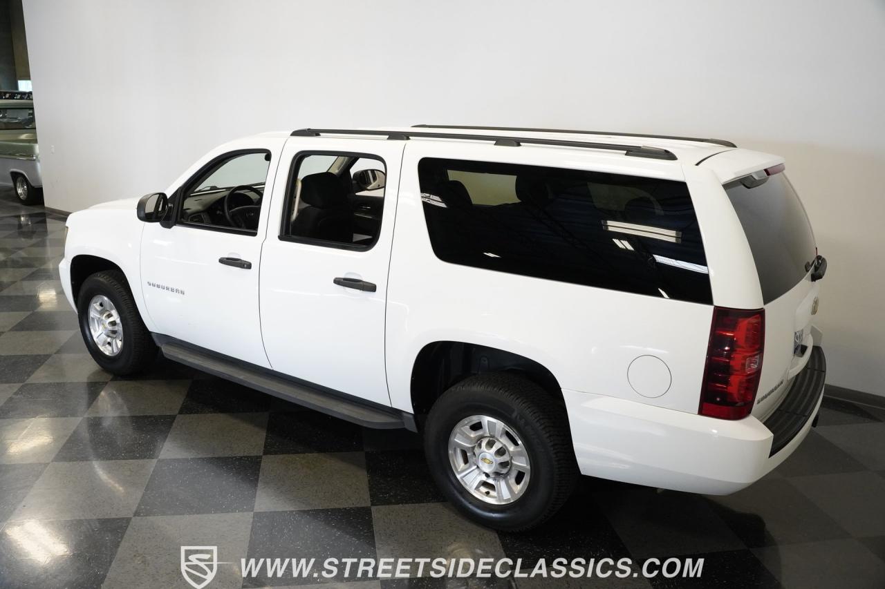 2011 Chevrolet Suburban 2500 4X4
