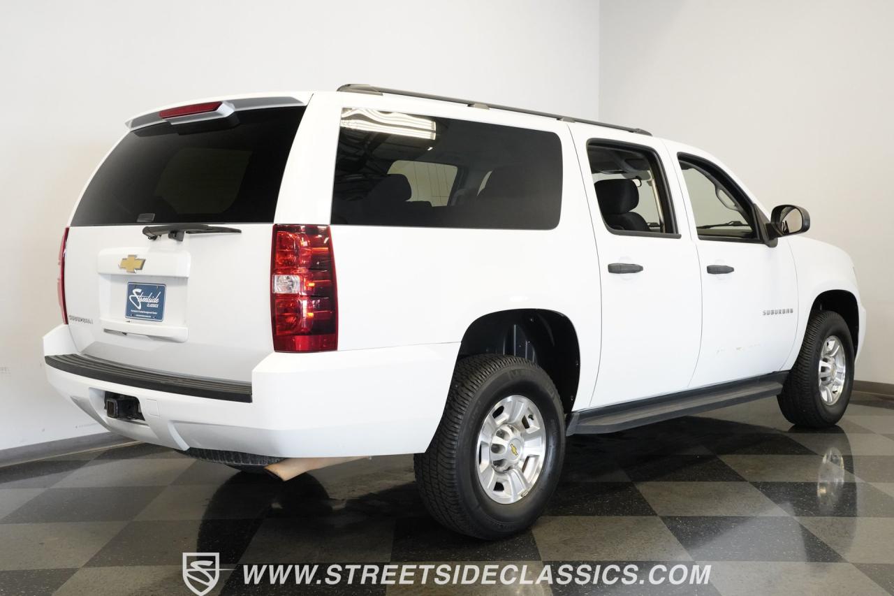 2011 Chevrolet Suburban 2500 4X4