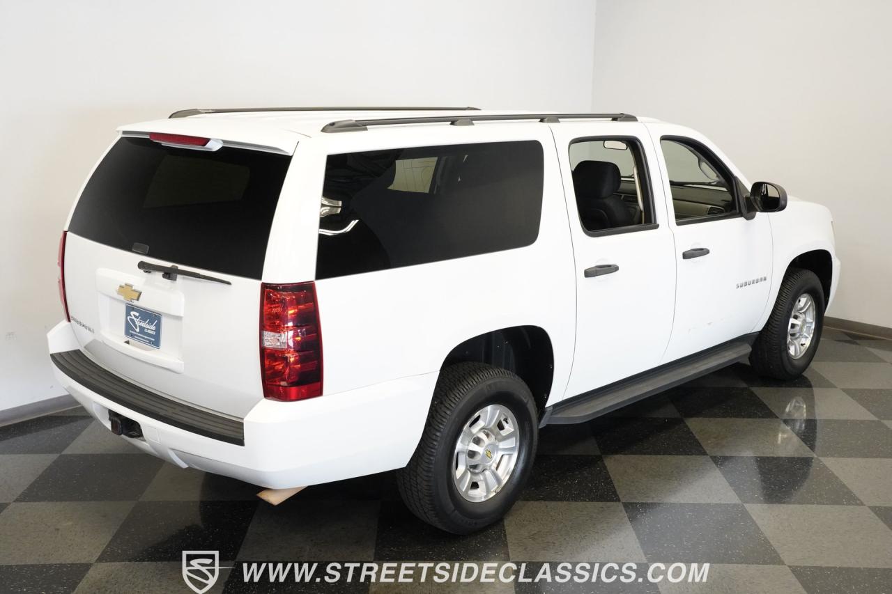 2011 Chevrolet Suburban 2500 4X4