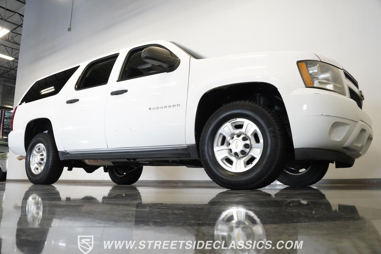 2011 Chevrolet Suburban 2500 4X4
