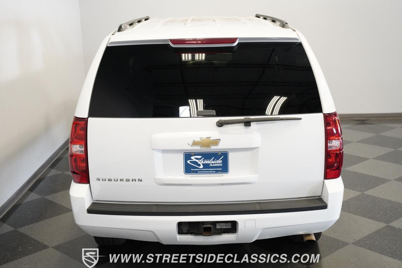 2011 Chevrolet Suburban 2500 4X4