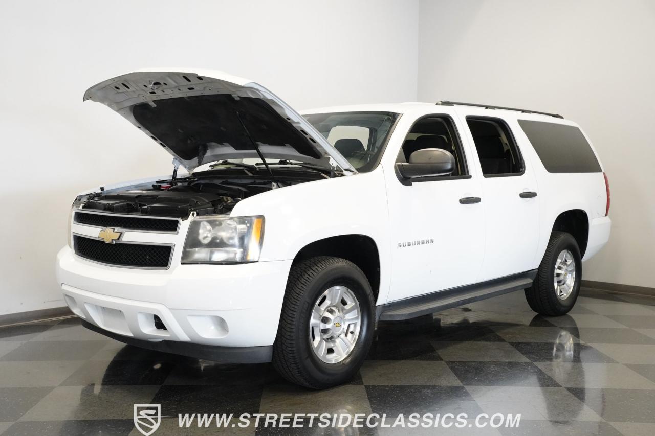 2011 Chevrolet Suburban 2500 4X4