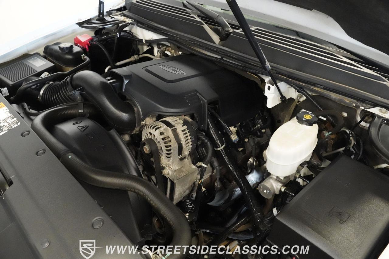 2011 Chevrolet Suburban 2500 4X4