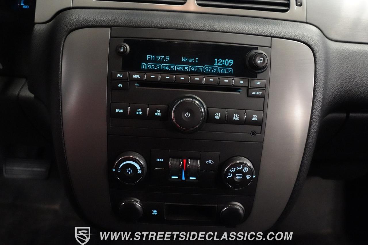 2011 Chevrolet Suburban 2500 4X4