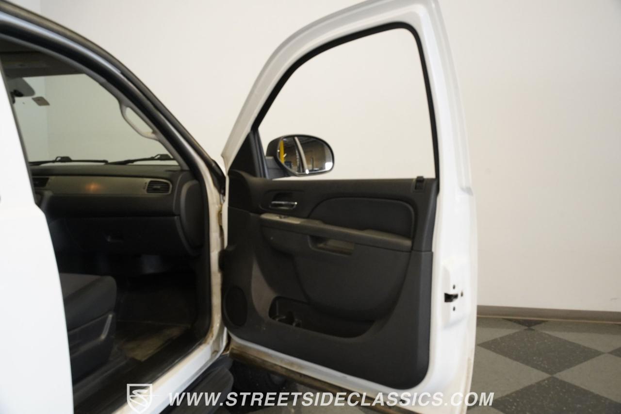 2011 Chevrolet Suburban 2500 4X4