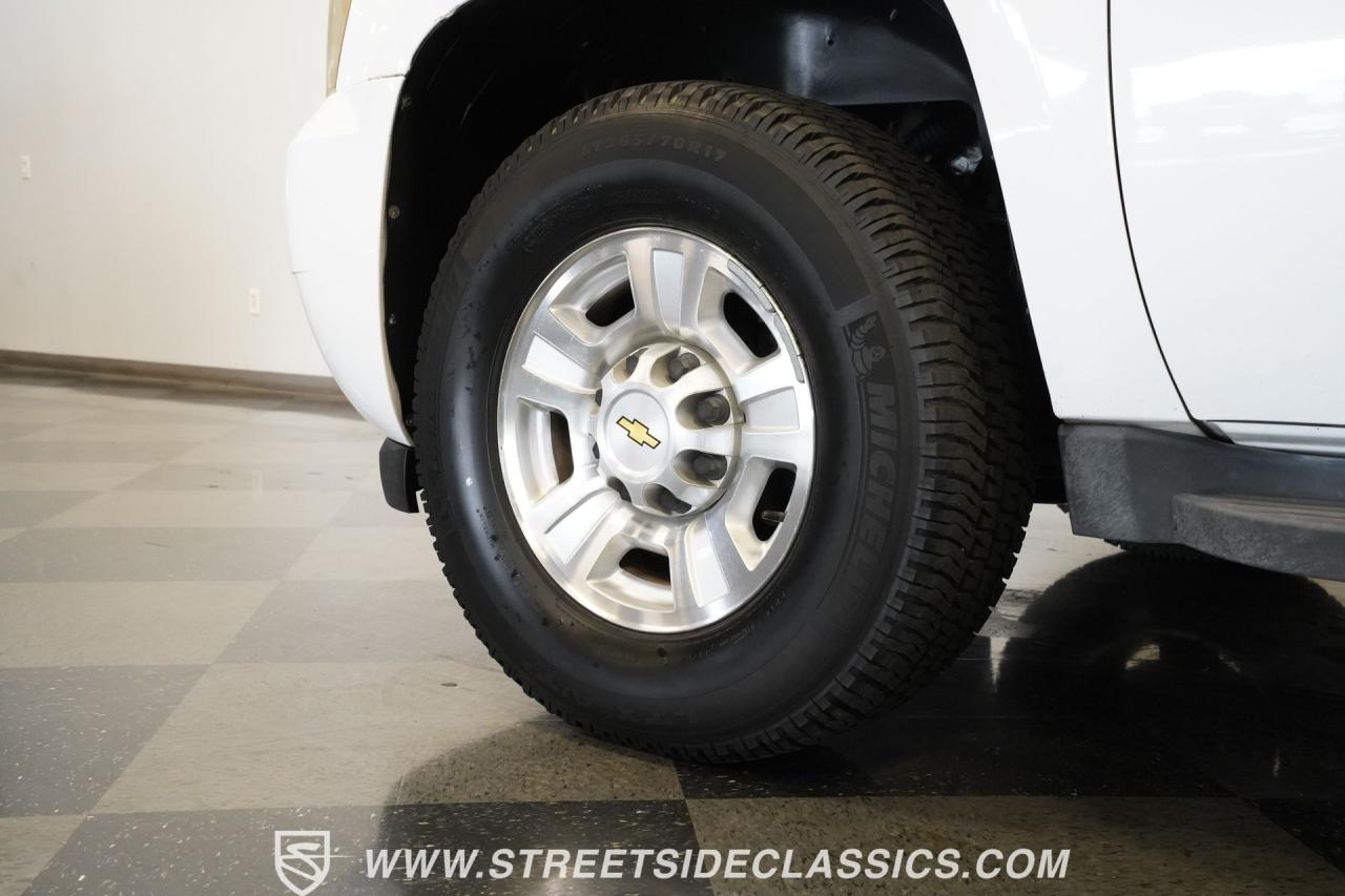 2011 Chevrolet Suburban 2500 4X4