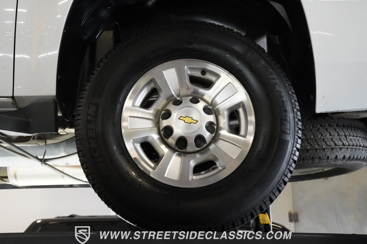 2011 Chevrolet Suburban 2500 4X4