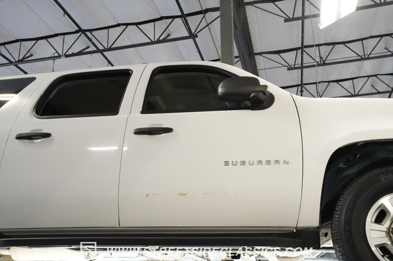 2011 Chevrolet Suburban 2500 4X4