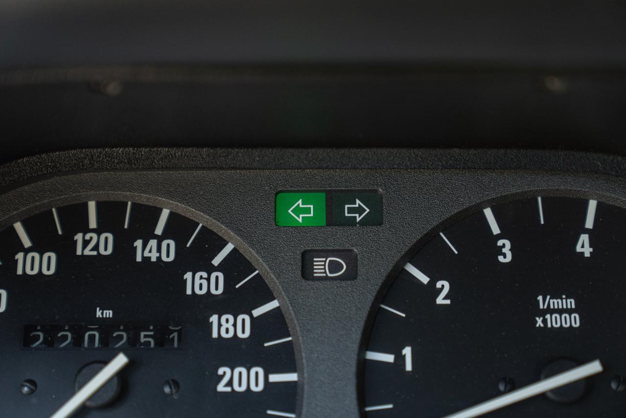 1989 BMW E30 CABRIOLET